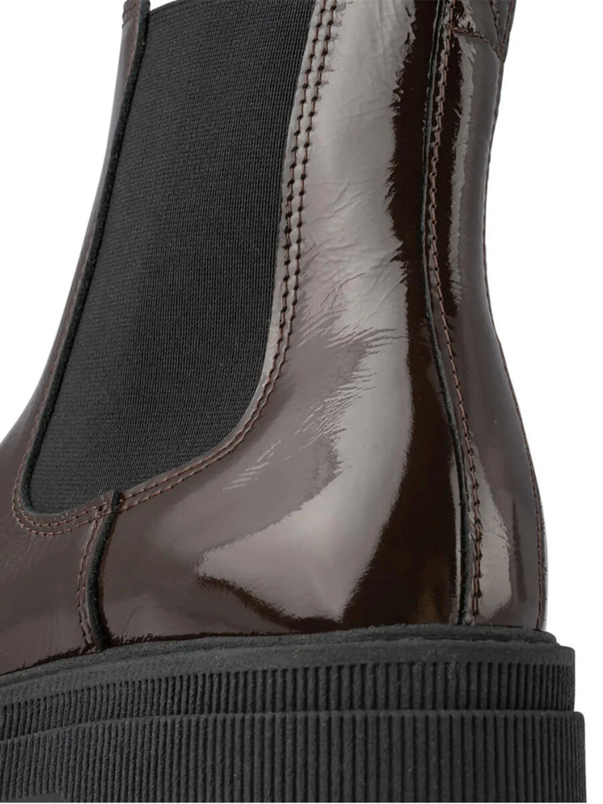 Sanna Chelsea Patent Boots - Chocolate